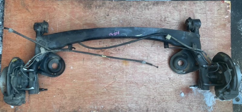 Балка Toyota Estima ACR30 2AZFE задняя (б/у)