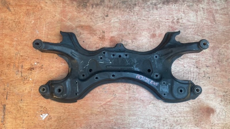 Балка под двс Toyota Ipsum ACM21 2AZFE (б/у)