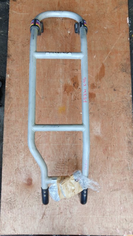 Лестница Mitsubishi Delica PE8W 4M40 (б/у)