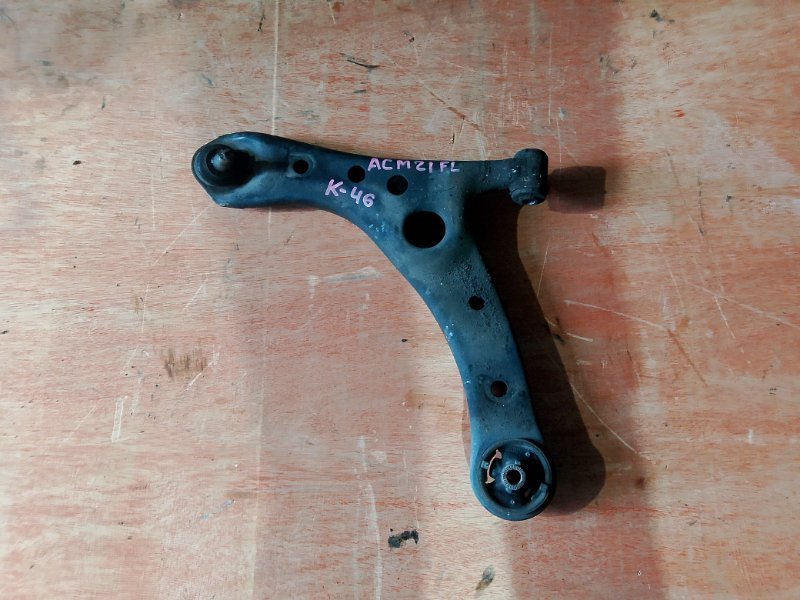 Рычаг Toyota Ipsum ACM21 2AZFE передний левый (б/у)