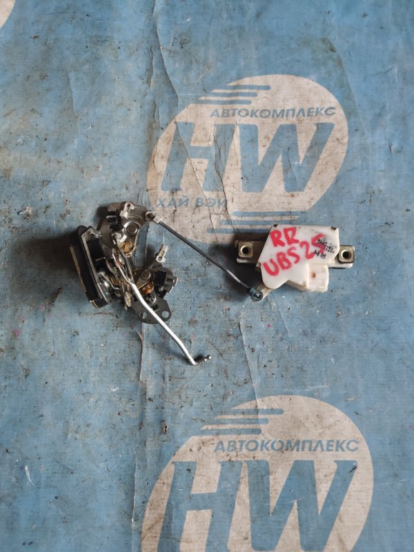 Замок двери Isuzu Bighorn UBS25 6VD1 задний правый (б/у)