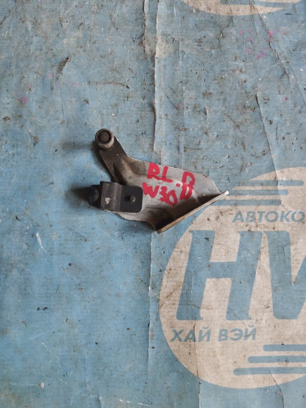 Ролик раздвижной двери Nissan Largo W30 KA24 левый (б/у)