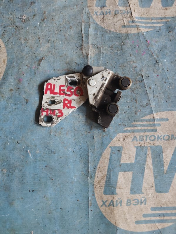 Ролик раздвижной двери Nissan Elgrand ALE50 VG33E левый (б/у)