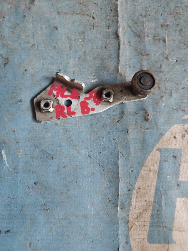 Ролик раздвижной двери Nissan Elgrand ALE50 VG33E (б/у)