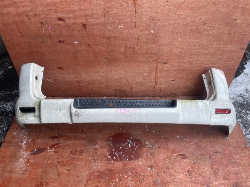 Бампер Mitsubishi Delica PE8W 4M40 задний (б/у)