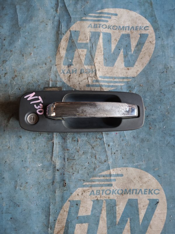 Ручка двери внешняя Nissan X-Trail NT30 QR20 передняя правая (б/у)