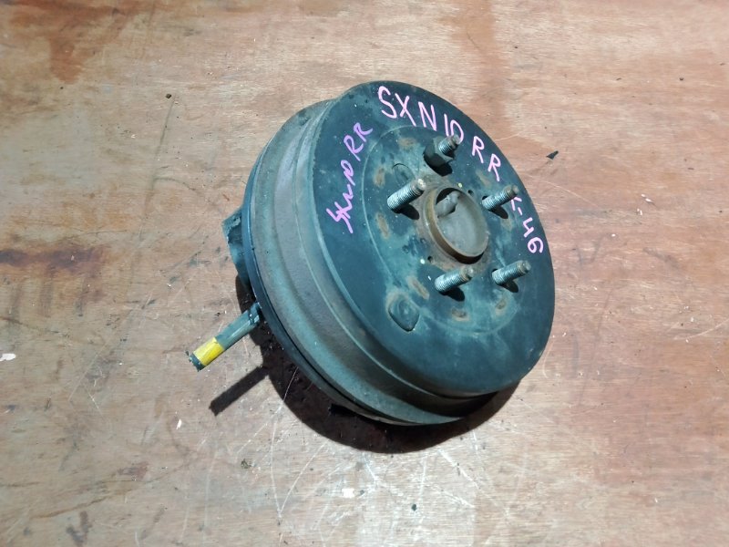 Ступица Toyota Nadia SXN10 3SFE задняя правая (б/у)