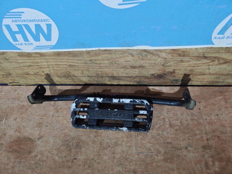 Подножка Mitsubishi Pajero V46 4M40 задняя (б/у)