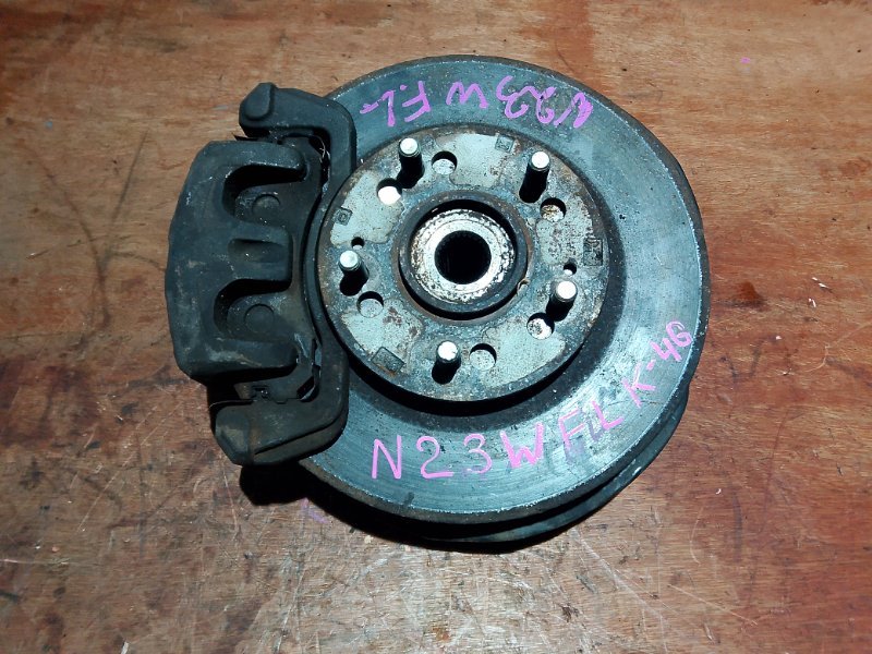 Ступица Mitsubishi RVR N23W 4G63T передняя левая (б/у)