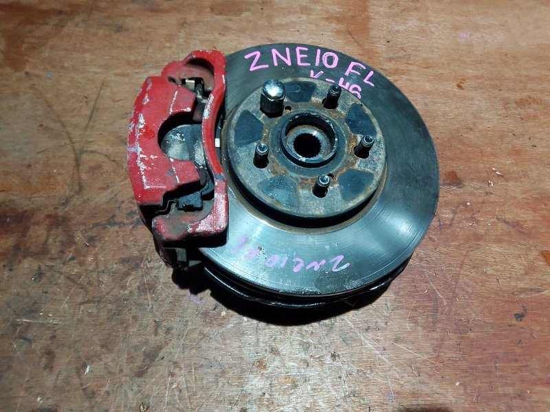 Ступица Toyota Wish ZNE10 1ZZ передняя левая (б/у)