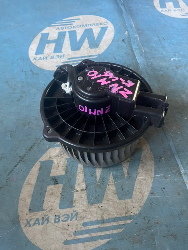 Мотор печки Toyota Isis ZNM10 1ZZ (б/у)