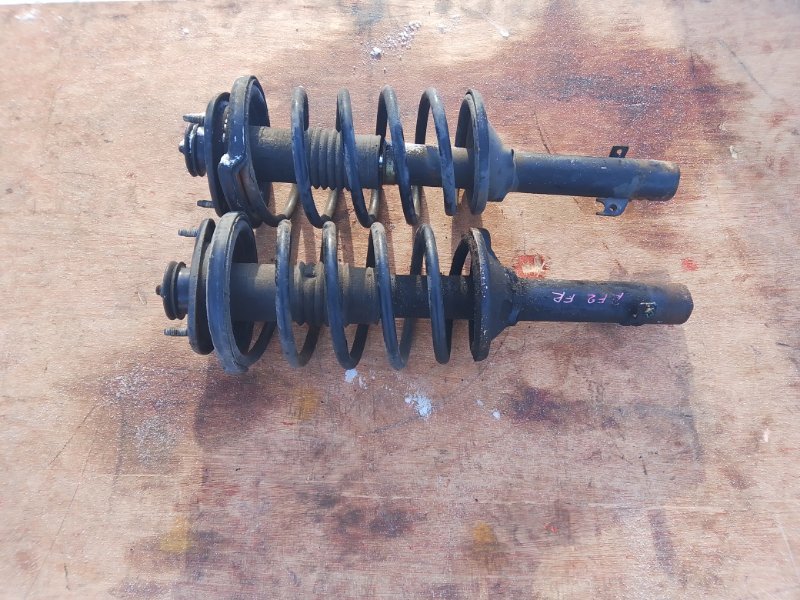 Стойка Honda STEPWGN RF2 B20B передняя (б/у)