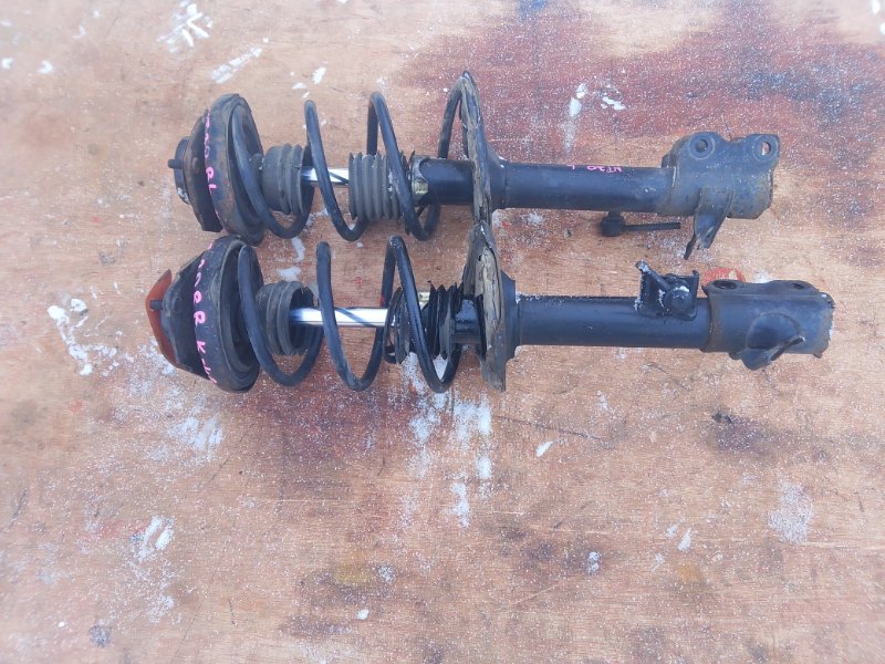 Стойка Nissan X-Trail NT30 QR20 задняя (б/у)