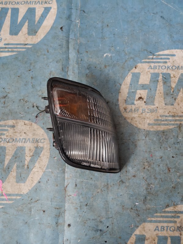 Габарит Mitsubishi Pajero V46 4M40 правый (б/у)