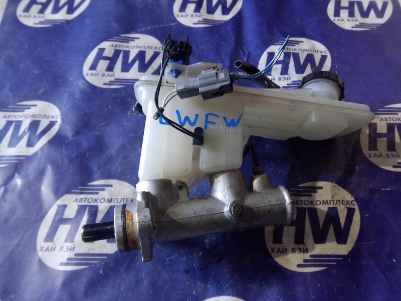 Главный тормозной цилиндр Mazda MPV LWFW AJ (б/у)