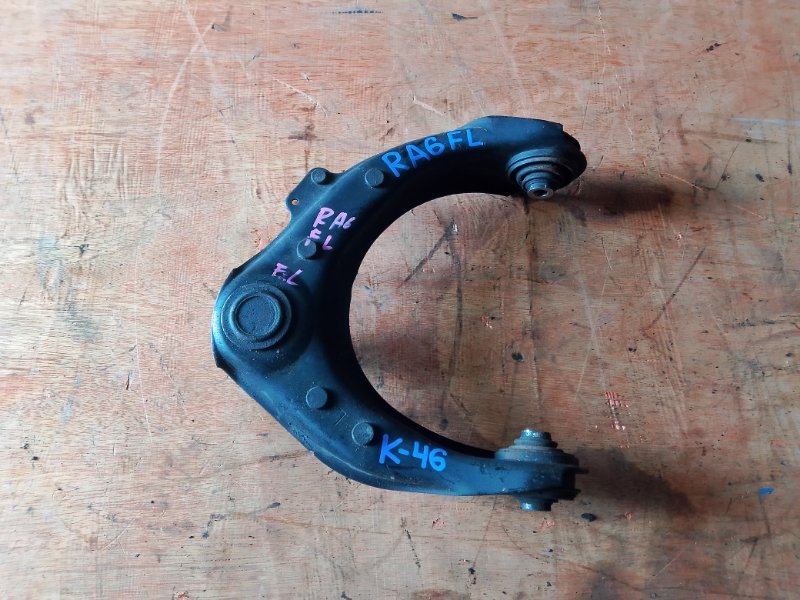 Рычаг верхний Honda Odyssey RA6 F23A передний левый (б/у)