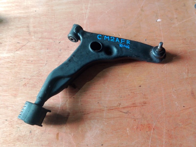 Рычаг нижний Mitsubishi Lancer CM2A 4G15 передний правый (б/у)