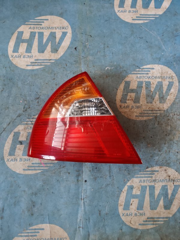 Стоп Mitsubishi Lancer CM2A 4G15 левый (б/у)