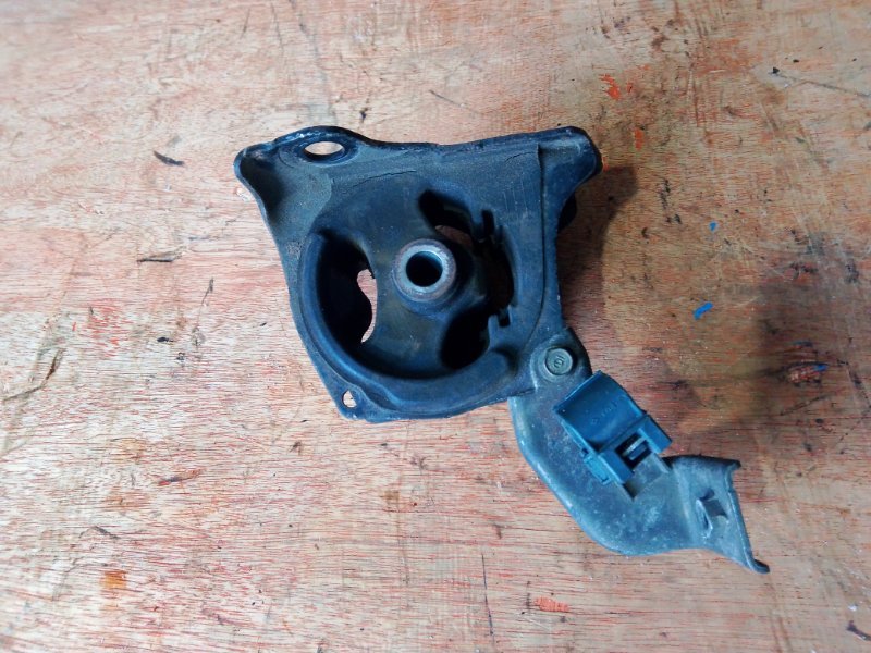 Подушка двс Honda Capa GA4 D15B правая (б/у)