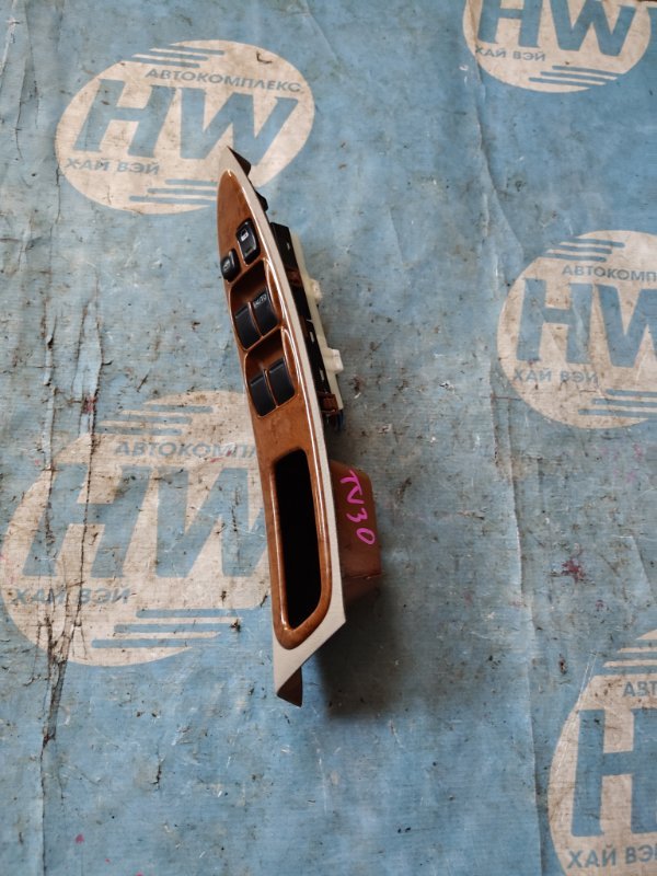 Блок упр. стеклоподъемниками Nissan Presage TU30 QR25 передний правый (б/у)