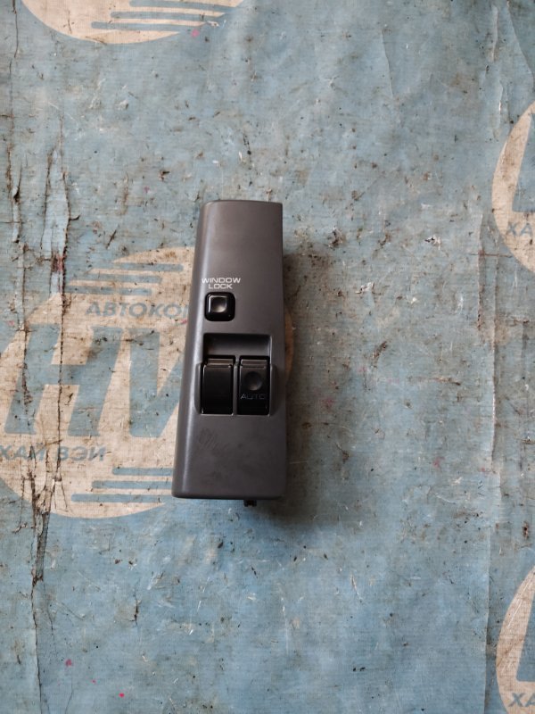 Блок упр. стеклоподъемниками Mitsubishi RVR N23W 4G63T передний правый (б/у)