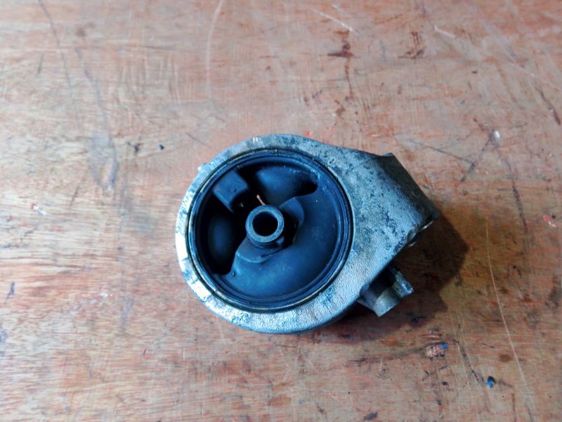 Подушка двс Mitsubishi RVR N23W 4G63T передняя левая (б/у)