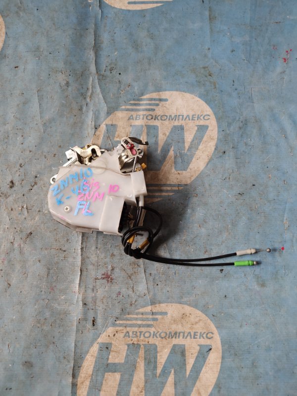 Замок двери Toyota Isis ZNM10 1ZZ передний левый (б/у)