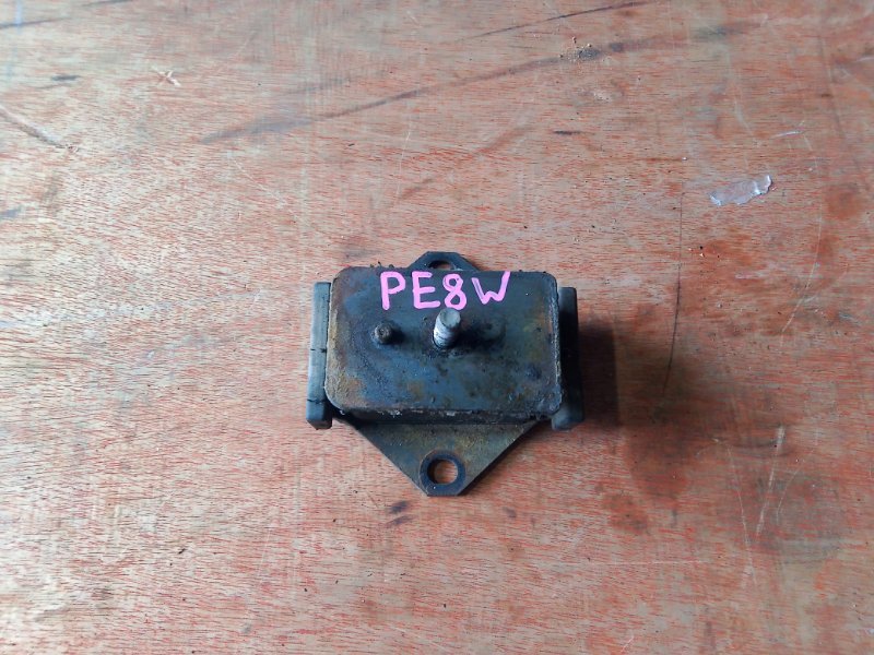 Подушка двс Mitsubishi Delica PE8W 4M40 правая (б/у)