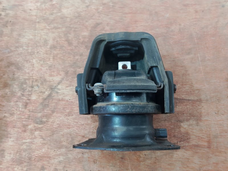 Подушка двс Honda Inspire UC1 J30A передняя (б/у)