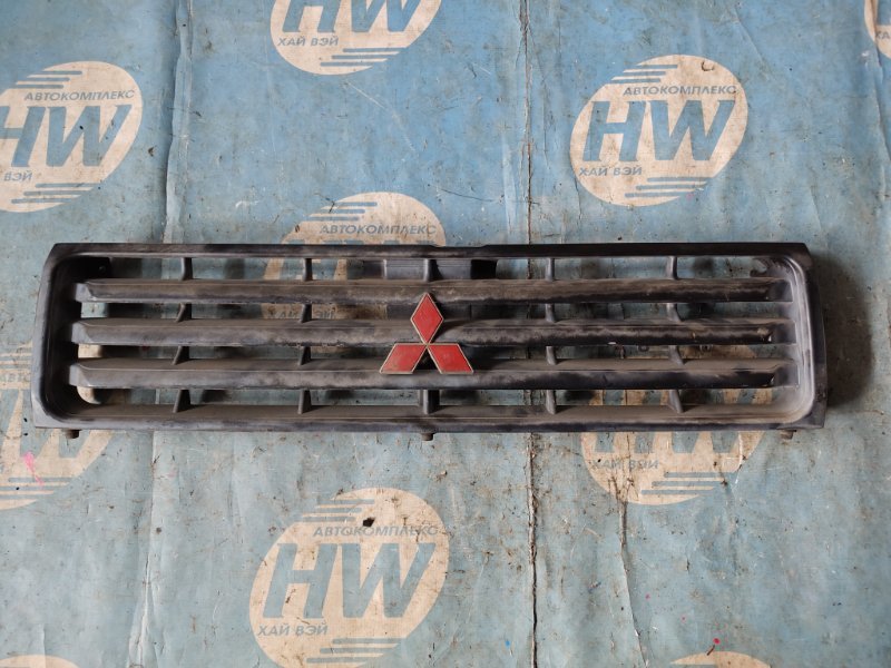 Решетка Mitsubishi Pajero V26 4M40 (б/у)