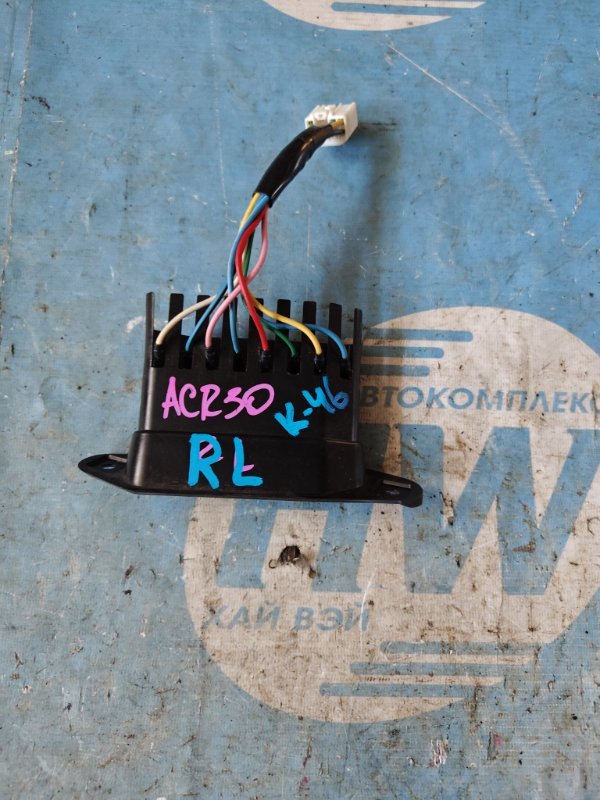 Доводчик двери Toyota Estima ACR30 2AZFE задний левый (б/у)