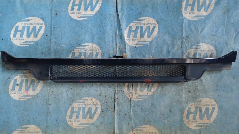 Планка под фару Mitsubishi Pajero V26 4M40 (б/у)