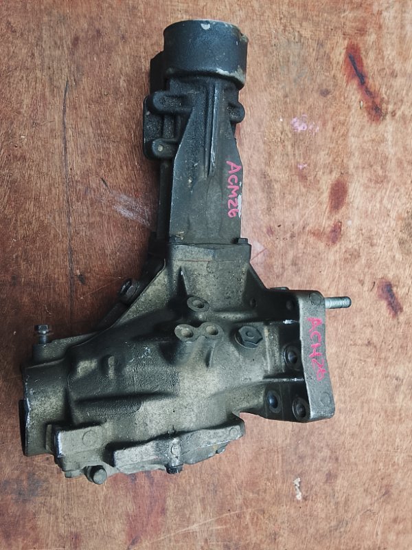 Раздатка Toyota Ipsum ACM26 2AZFE (б/у)