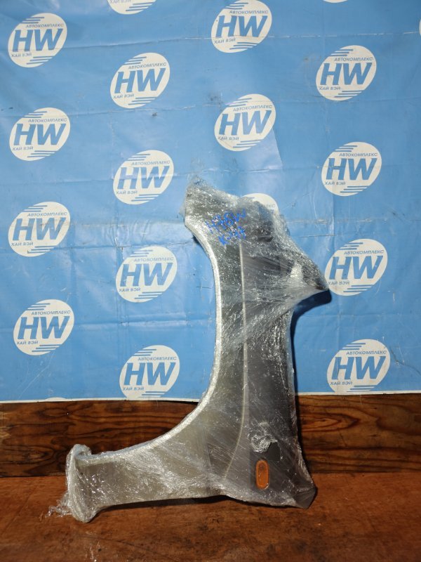 Крыло Mitsubishi Pajero Io H76W 4G93 переднее левое (б/у)