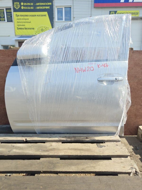 Дверь Toyota Prius NHW20 1NZFXE передняя левая (б/у)