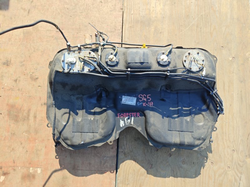 Бензобак Subaru Forester SG5 EJ205DPPME (б/у)