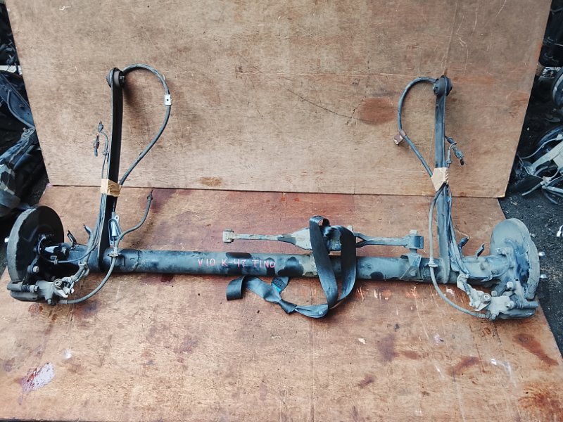 Балка Nissan Tino V10 QG18 задняя (б/у)