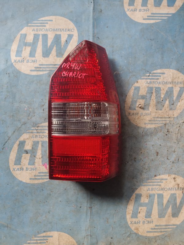 Стоп Mitsubishi Chariot Grandis N84W 4G64 правый (б/у)