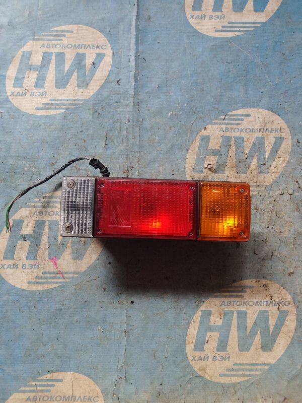 Стоп Nissan Atlas P2F23 TD27 правый (б/у)
