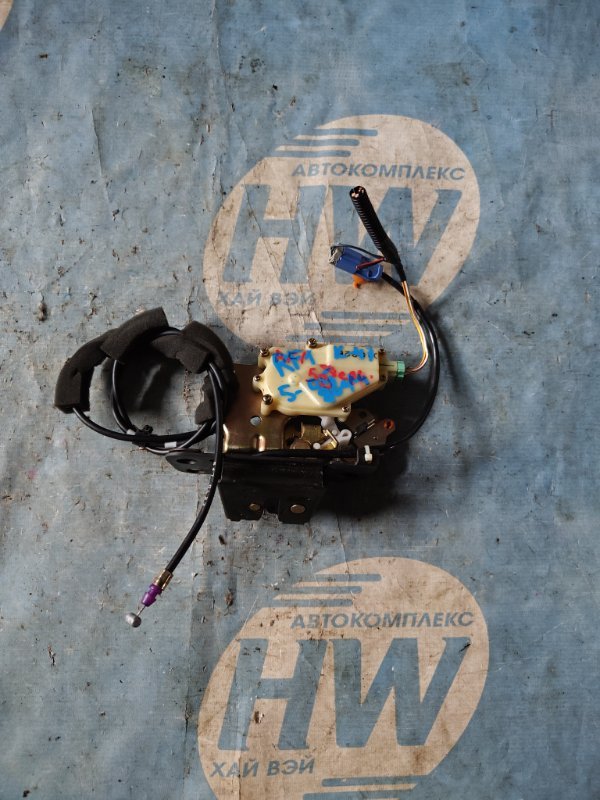 Замок пятой двери Honda Stepwgn RF1 B20B (б/у)