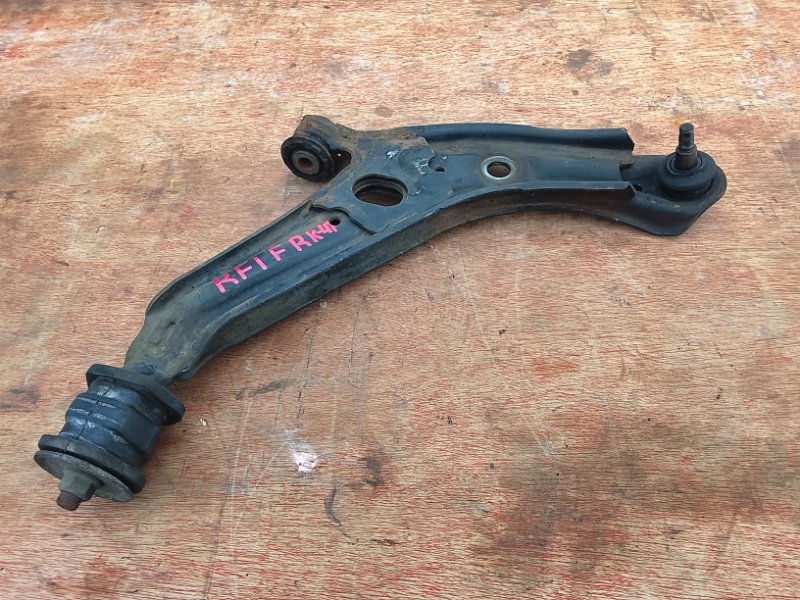 Рычаг нижний Honda Stepwgn RF1 B20B передний правый (б/у)