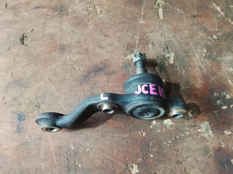 Шаровая Toyota Altezza JCE10 2JZGE передняя левая (б/у)