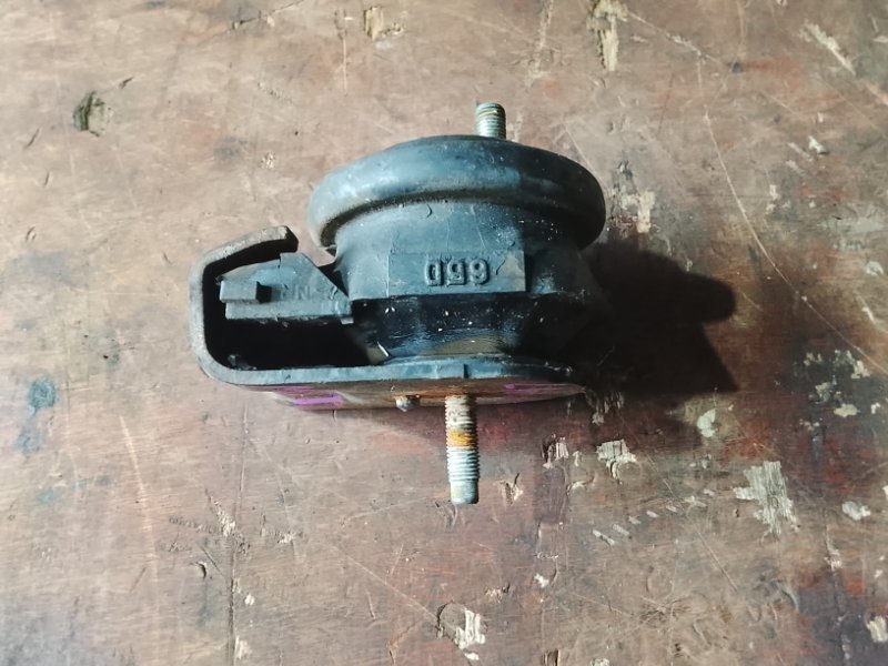 Подушка двс Suzuki Escudo TL52W J20A правая (б/у)