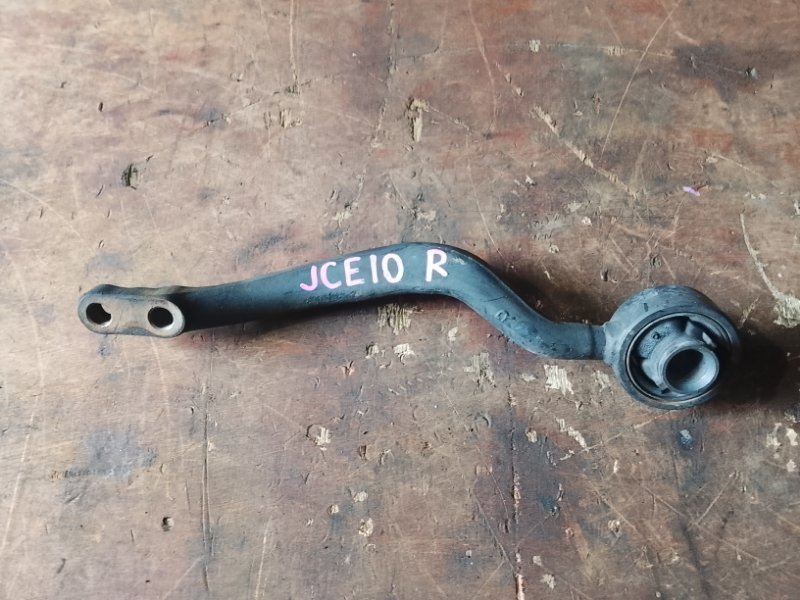 Рычаг нижний Toyota Altezza JCE10 2JZGE передний правый (б/у)