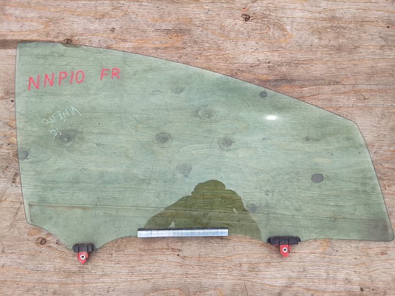 Стекло двери Toyota AQUA NHP10 1NZFXE переднее правое (б/у)