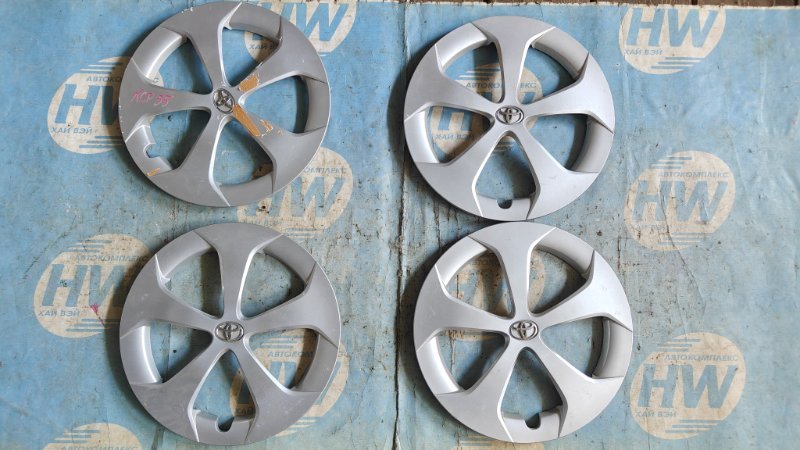 Колпак на диск Toyota Probox NCP55 1NZFE (б/у)