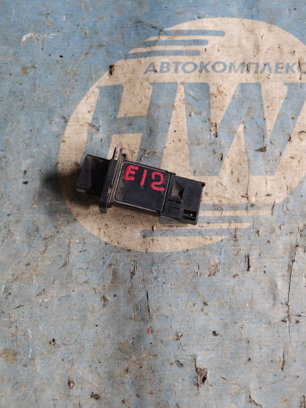 Датчик расхода воздуха Nissan Note E12 HR12DDR (б/у)