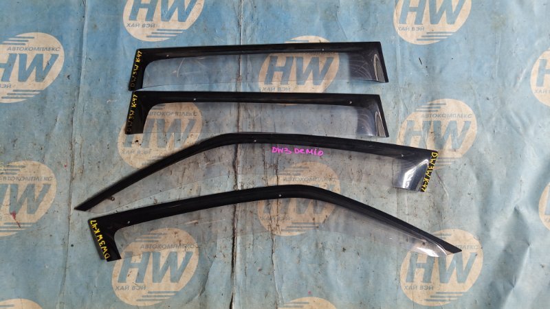 Ветровик Mazda Demio DW3W B3 (б/у)