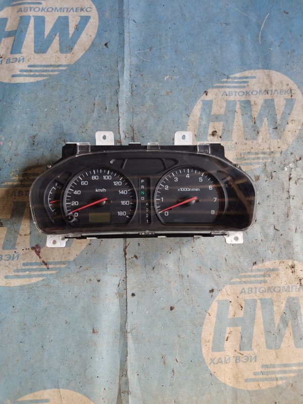 Панель приборов Mitsubishi Chariot Grandis N94W 4G64 (б/у)