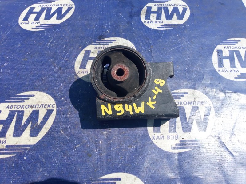 Подушка двс Mitsubishi Chariot Grandis N94W 4G64 (б/у)